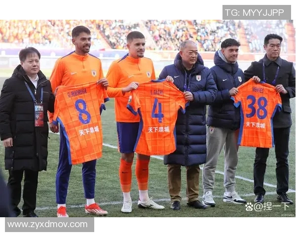 最新足球明星排名揭晓首发名单引发热议球迷期待新赛季表现