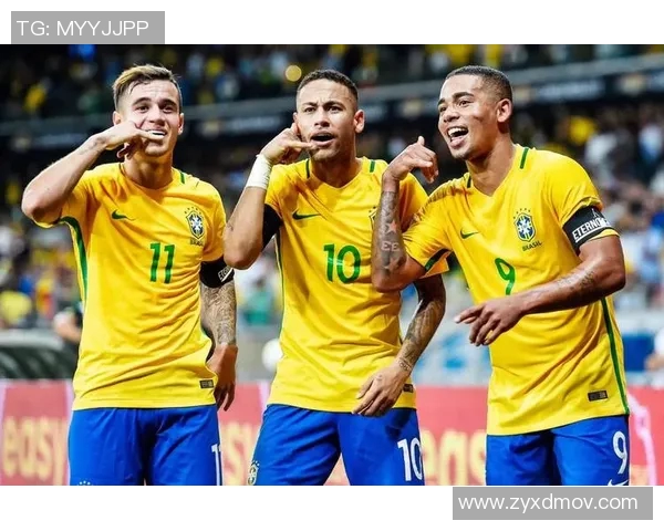 足球明星热衷的潮流品牌揭秘时尚与运动的完美结合